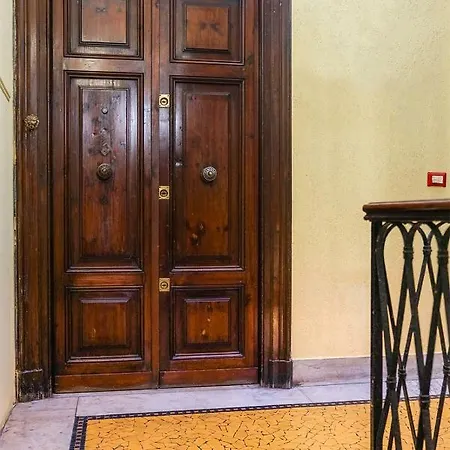 Cavour شقة روما